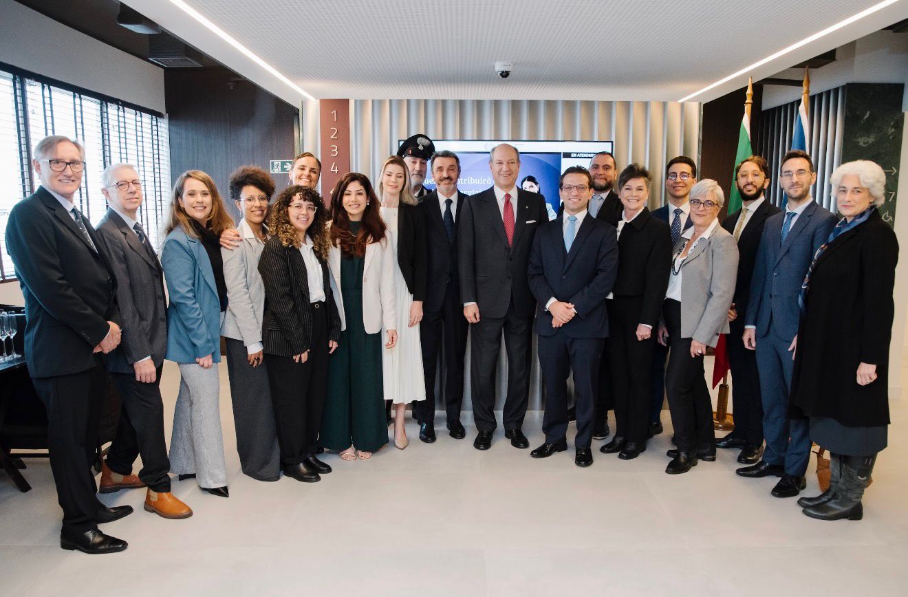SAUDAÇÃO DO SECRETÁRIO-GERAL DA FARNESINA, EMBAIXADOR RICCARDO GUARIGLIA, À EQUIPE DO CONSULADO-GERAL DA ITÁLIA EM PORTO ALEGRE