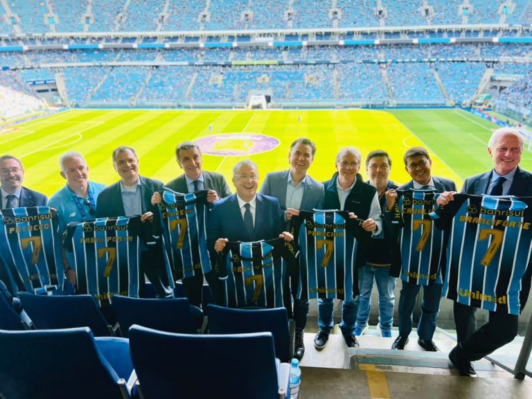 allo stadio del Gremio con il presidente  Odorico Roman